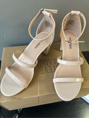 Girls Size 2 Steve Madden Blush Patent Ankle-Strap Jana Blush